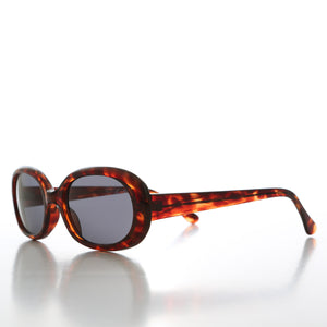Classic Oval Vintage Sunglasses