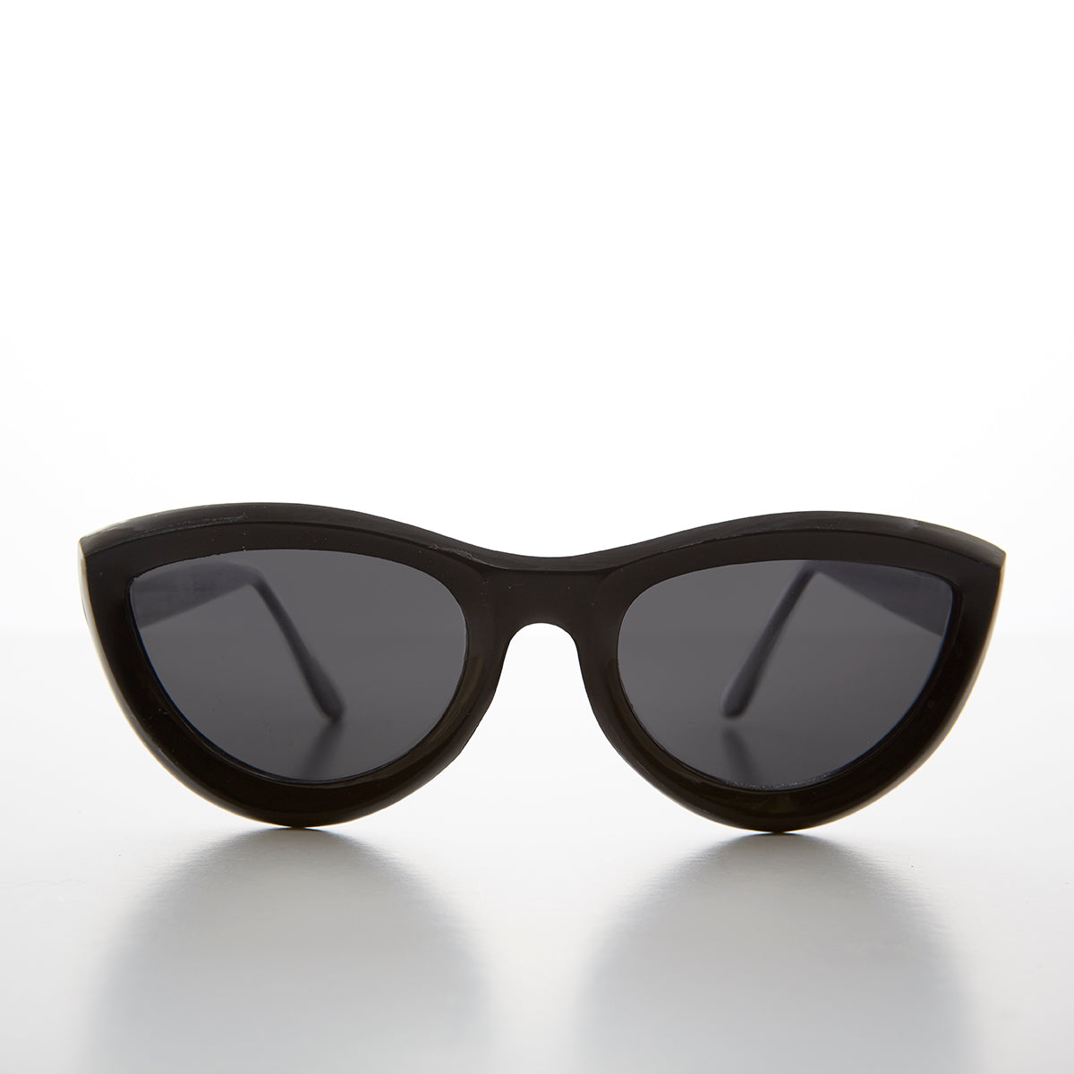 Women's Oversized V Cat Eye Sunglasses