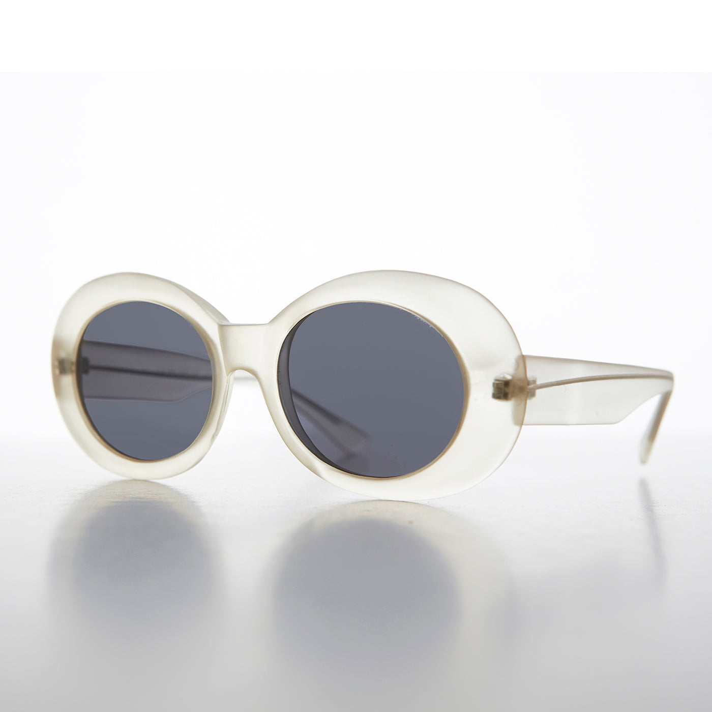 Oval Clout Cat Eye Vintage Sunglasses
