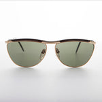 Load image into Gallery viewer, Elegant Sunglass with Rare Brow Bar Design
