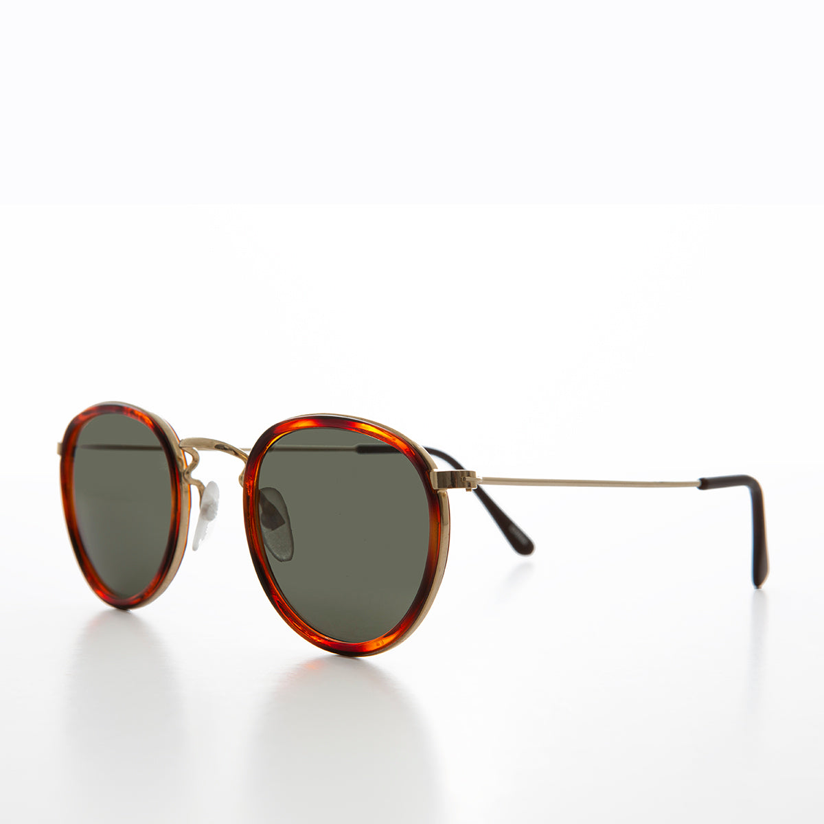 Round Gold Tortoise Rim Sunglass