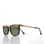 Load image into Gallery viewer, 90s Unique Gold Brow Squared Sunglass
