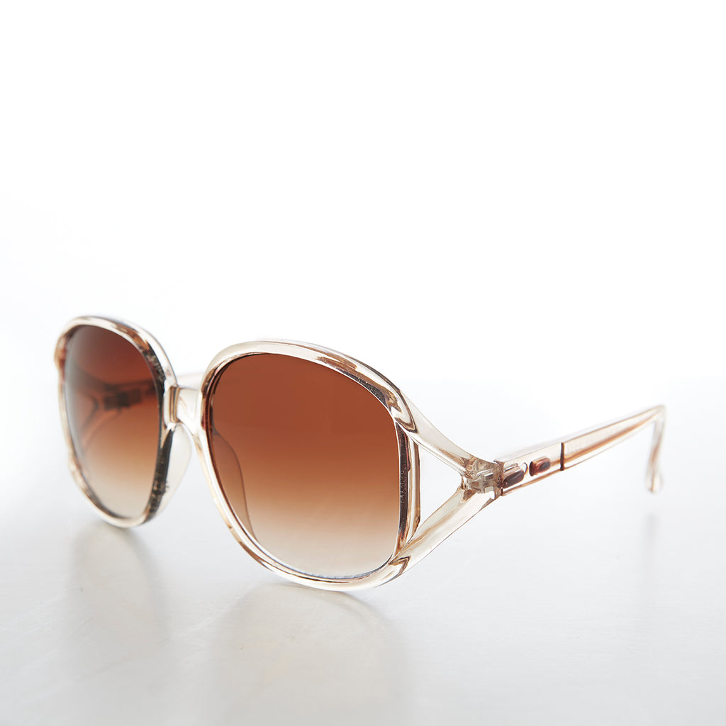 large round sunglasses