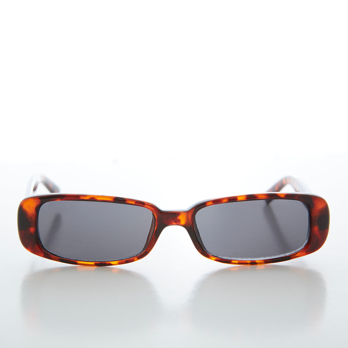 Sleek Rectangular Mod 90s Sunglasses 