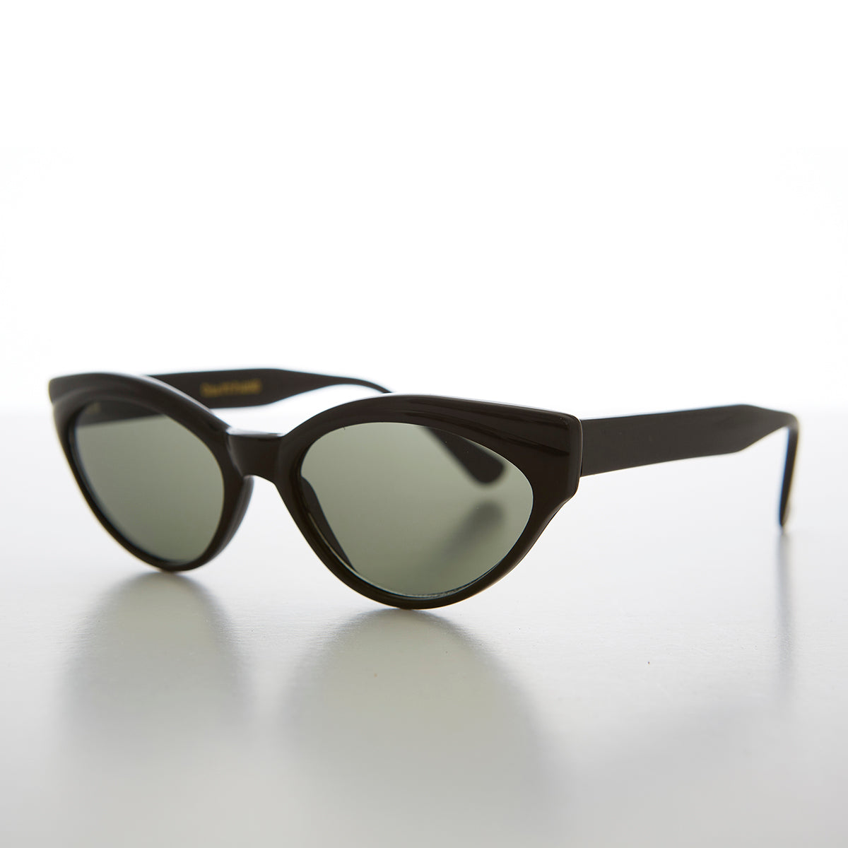 Perfect Oval Cat Eye Vintage Sunglasses