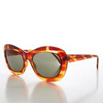 Load image into Gallery viewer, Large Cat Eye Women&#39;s Sunglass
