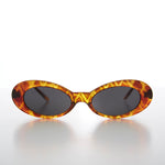 Load image into Gallery viewer, Narrow Oval Cat Eye 90s Vintage Sunglass 

