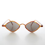 Load image into Gallery viewer, Diamond Shape Vintage Sunglasses
