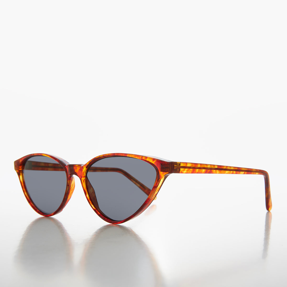 Classic Almond Cat Eye Vintage Sunglasses - Rhea