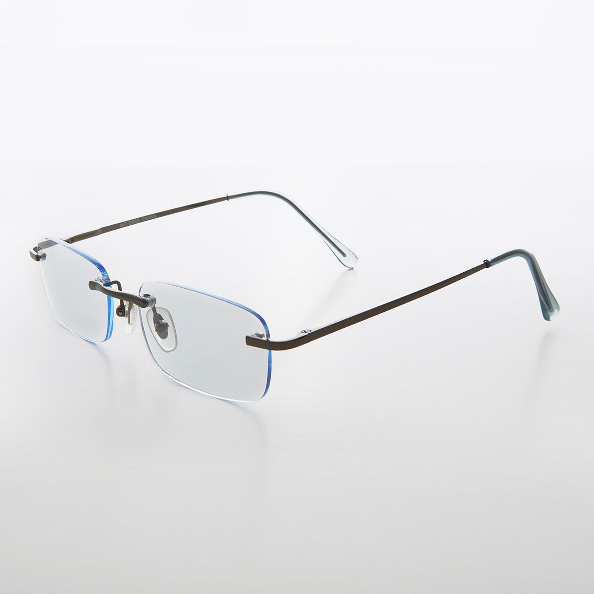 Lightweight Readers with Tinted Lenses
