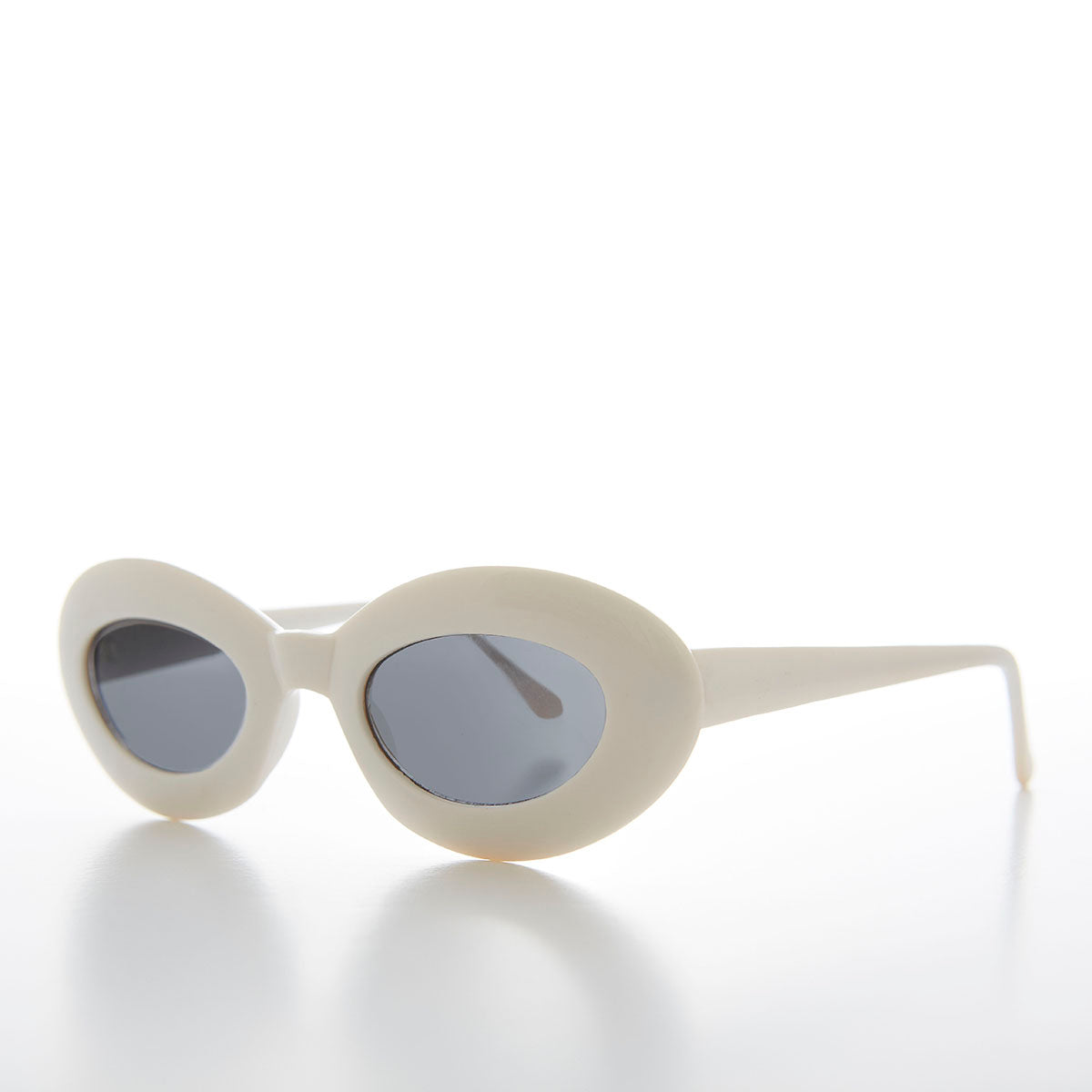 Chunky Retro 60s Cat Eye Vintage Sunglass