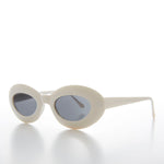 Load image into Gallery viewer, Chunky Retro 60s Cat Eye Vintage Sunglass
