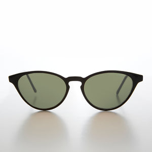 cat eye vintage sunglass with keyhole bridge