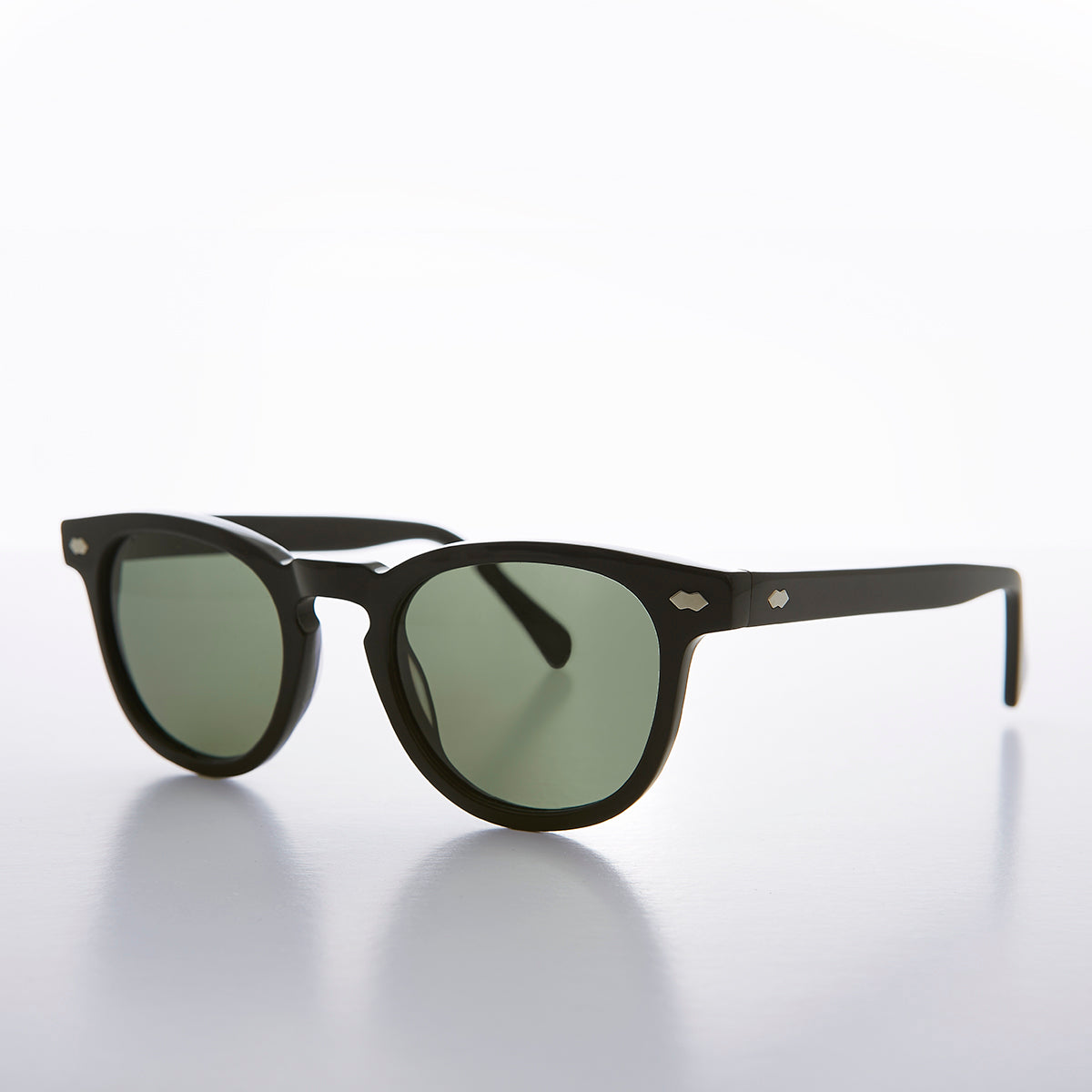 black round polarized sunglasses
