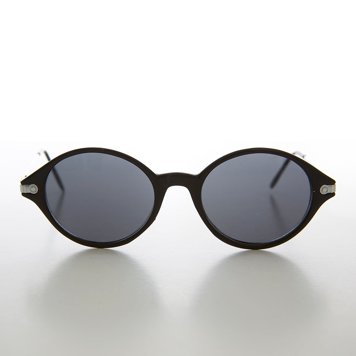 Simple Oval 90s Unisex Sunglass 