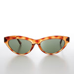 Load image into Gallery viewer, Classic Women&#39;s Cat Eye Retro Sunglass
