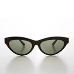 Load image into Gallery viewer, Classic Women&#39;s Cat Eye Retro Sunglass
