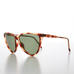 Load image into Gallery viewer, Large Unique Cat Eye Vintage Sunglass

