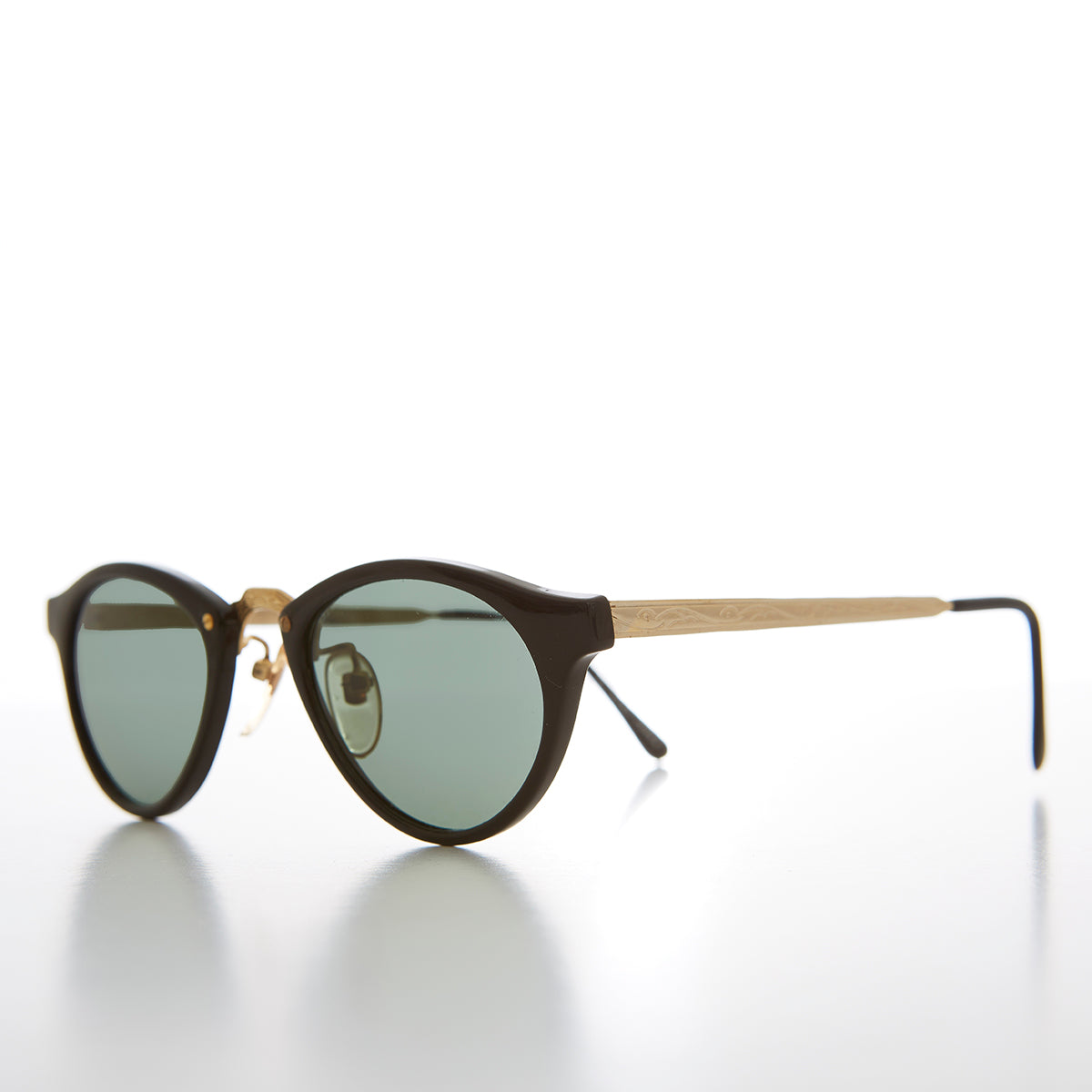 Round Retro Vintage Sunglass with Metal Details