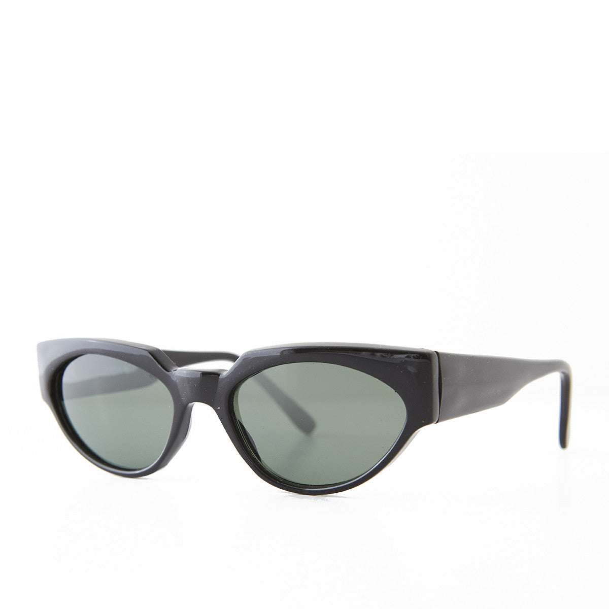 bold angular cat eye sunglass