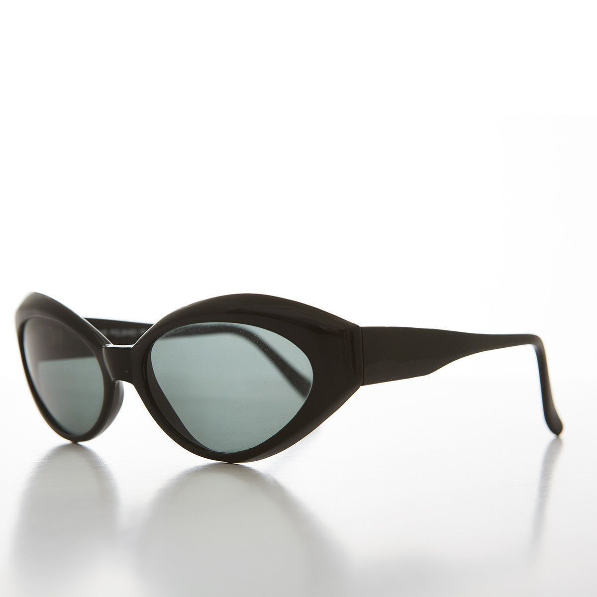black curved cat eye women's sunglass