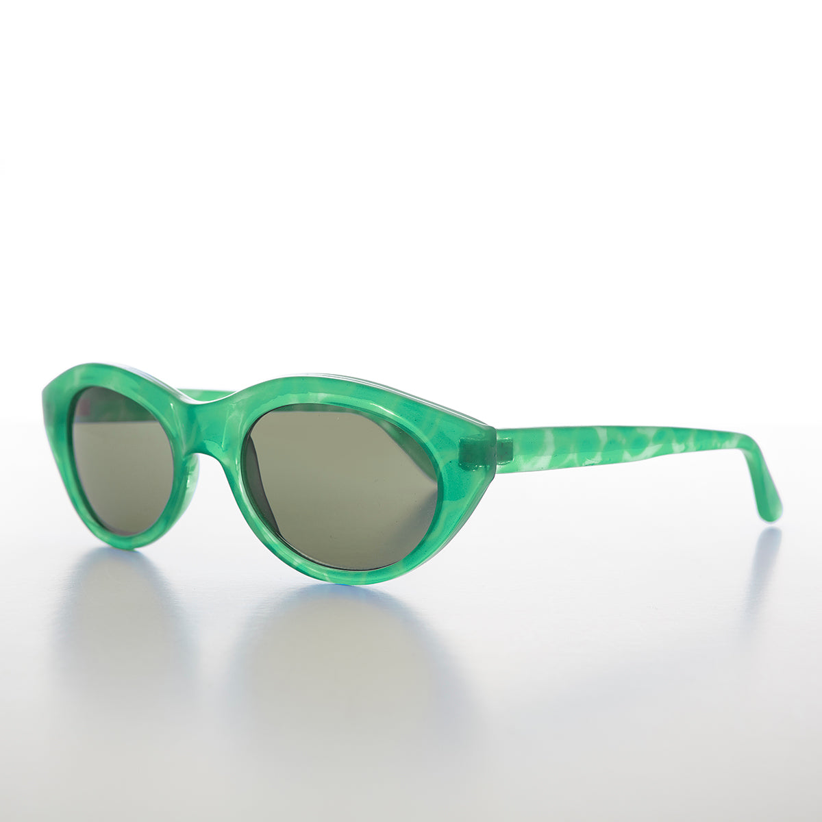 green cat eye sunglass