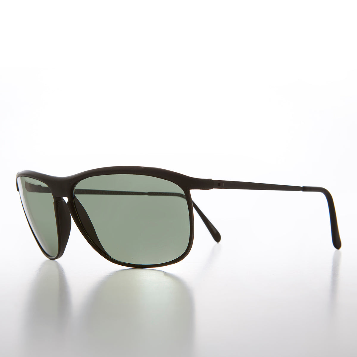 Black Curved Vintage Sunglass 
