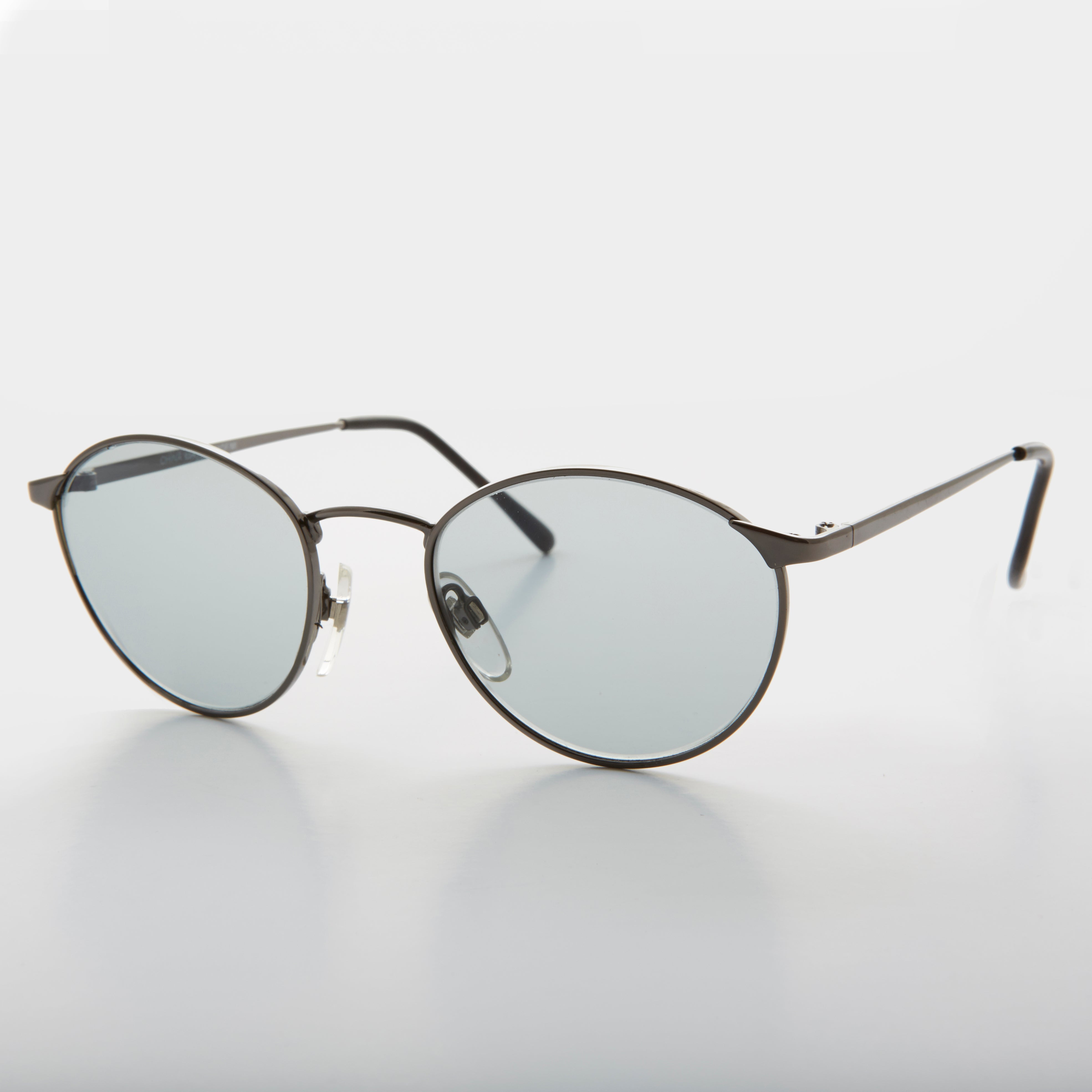 Classic Unisex Sunglass with Clear to Dark Transition Lenses 
