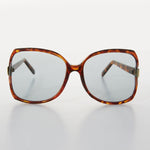 Load image into Gallery viewer, oversized womens butterfly vintage sunglass with transition lens
