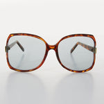 Load image into Gallery viewer, oversized womens butterfly vintage sunglass with transition lens
