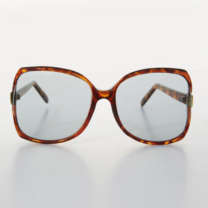 oversized womens butterfly vintage sunglass with transition lens