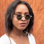 Load image into Gallery viewer, Round Vintage Sunglass with Chain Bridge
