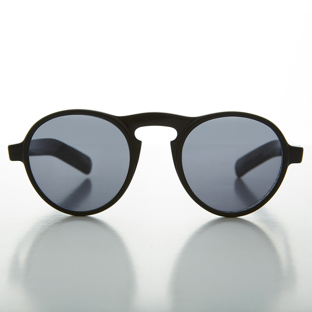 round vintage sunglass with keyhole bridge