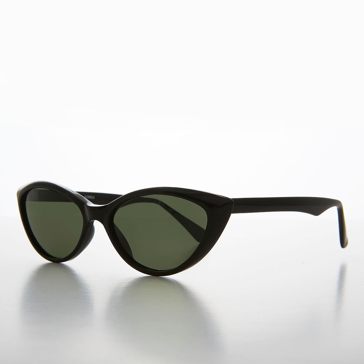 Pointy Tip Cat Eye Sunglass 1950s Retro Style 