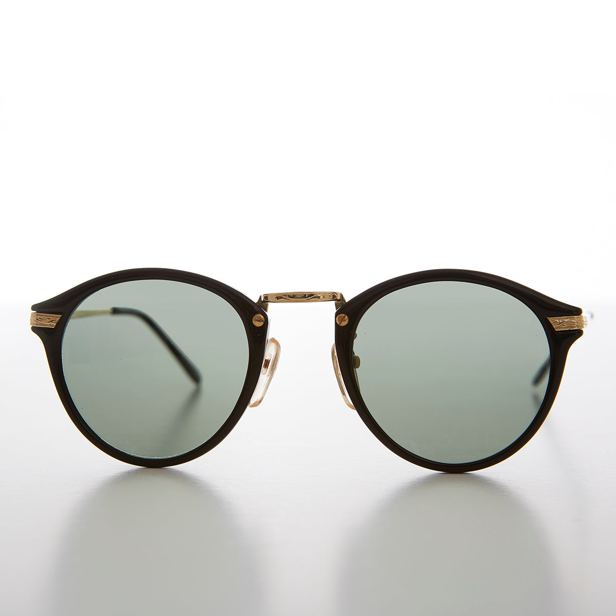 Round P3 Vintage Sunglass with Gold Temples and Bridge