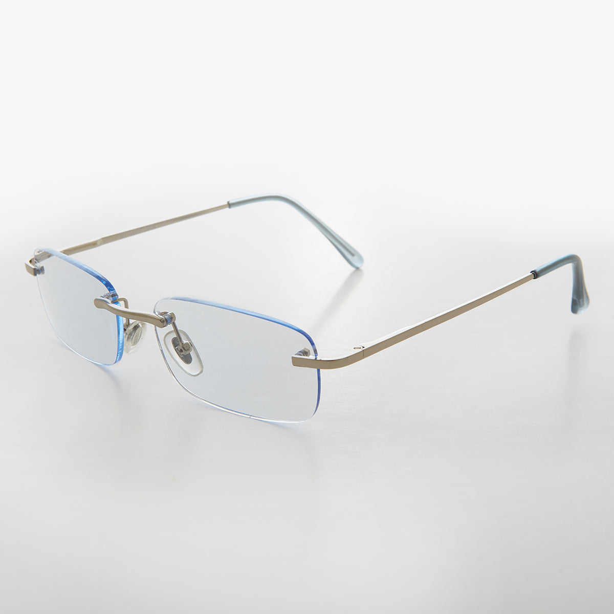 Lightweight Readers with Tinted Lenses 