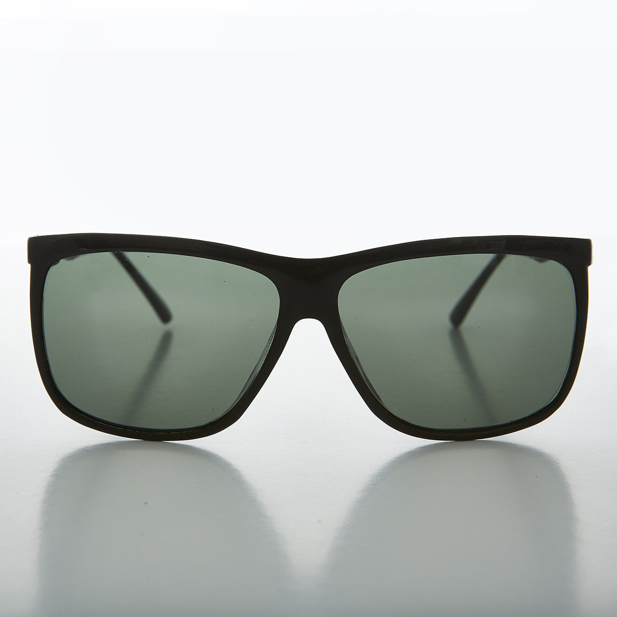 oversized square classic vintage sunglass with glass lens