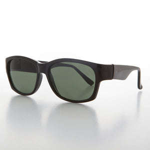 Sporty Vintage Wrap Style Sunglass with Wide Temples